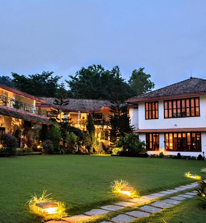 Amritara Ambatty Greens Resort Virajpet Exterior foto