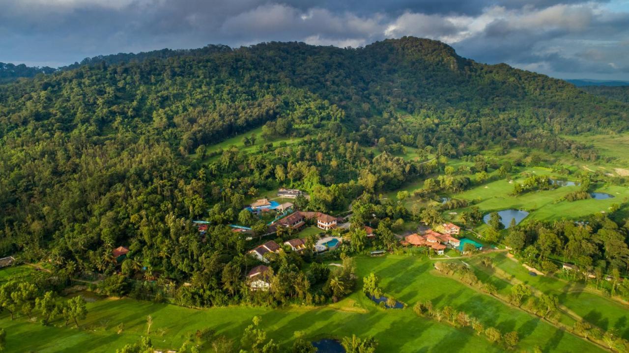Amritara Ambatty Greens Resort Virajpet Exterior foto