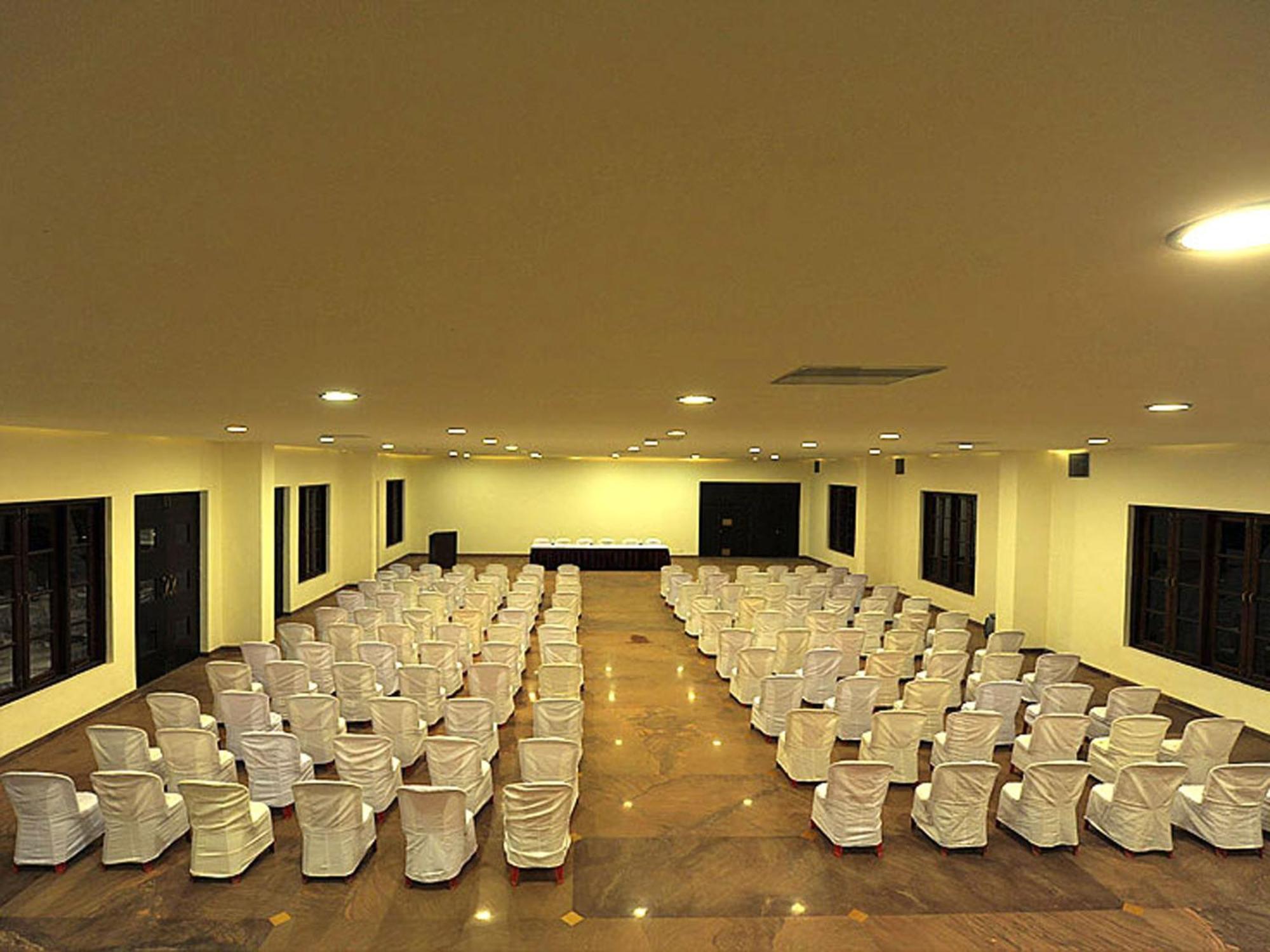 Amritara Ambatty Greens Resort Virajpet Exterior foto